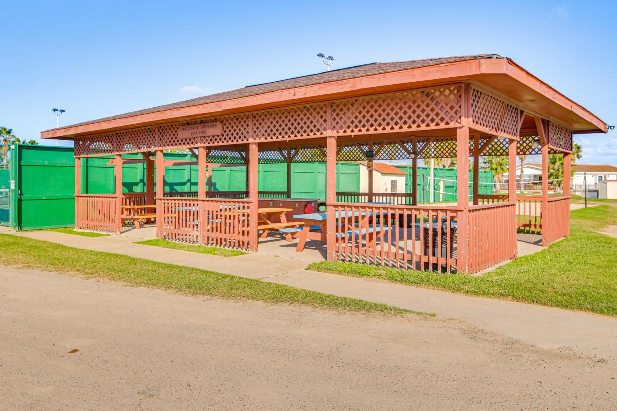 Cozy Waterfront Port Isabel Cottage With Deck! Dış mekan fotoğraf